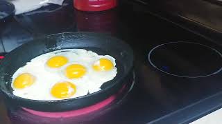 secret of cooking with cast iron without food sticking or burning #castiron #sticking #burned