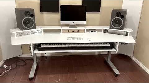 Altitude L-E  sit stand Studio Desk