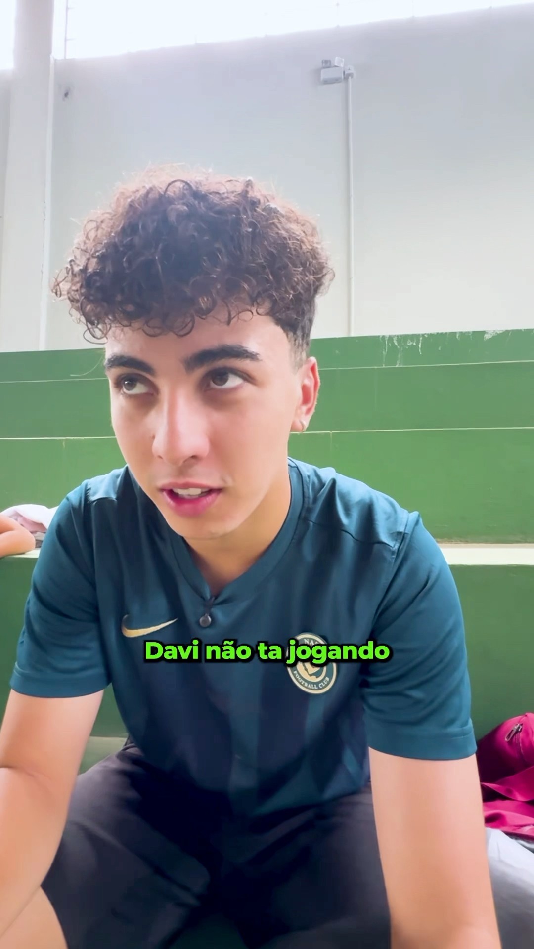 MEU IRMÃOZINHO DESAPRENDEU A JOGAR FUTEBOL?? ?