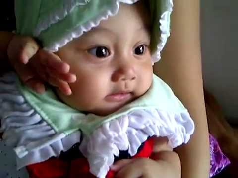 Video Bayi Lucu Pakai Jilbab Bikin Gemas Banget Youtube Foto