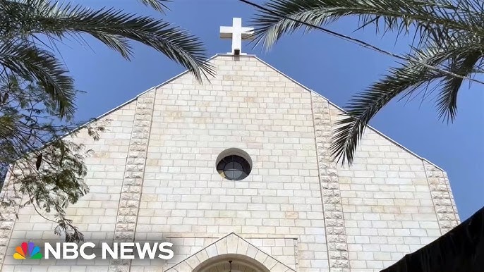 Palestinian Christians Attend Easter Mass In Gaza City