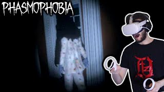 THE GHOST STOLE MY CAMERA!! VR AMATEUR SOLO INVESTIGATIONS - Phasmophobia