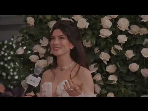 Anne Hathaway Met Gala 2023 in 4k