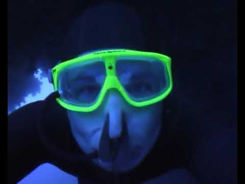 NoTanx freedive:- The blue hole... "On a single br...