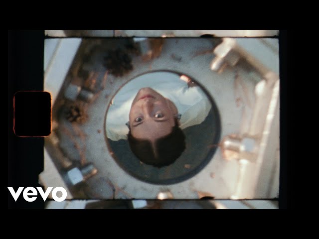 Sigrid - Dancer (up close) (Visualiser)