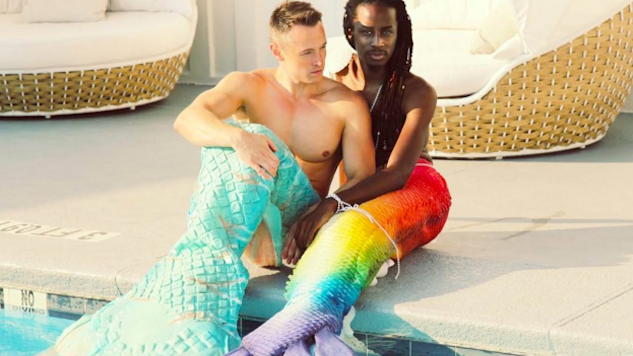 Real-Life MERMAN Hangs with Davey Wavey | What's Trending Now