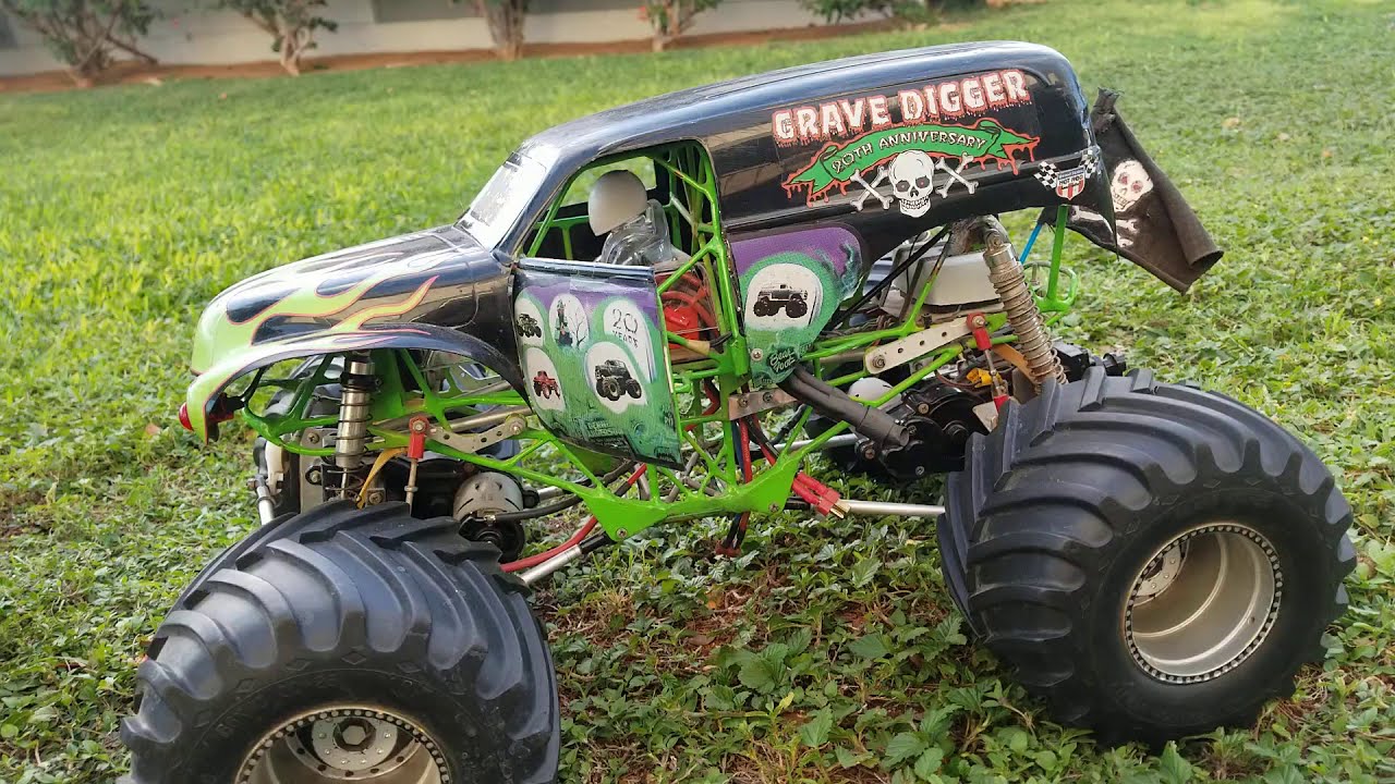 Grave Digger RC Monster Trucks 808 Hawaii YouTube