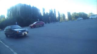 08 09 2015Саратов т692ос Высерок вонючка пересекает двойную сплошную мост 3я Дачная(Саратовские Нарушения Внимание Всем Постам Саратов погоня пьяный водитель ПДД взгляд нарушение Сергей..., 2015-09-08T05:52:49.000Z)