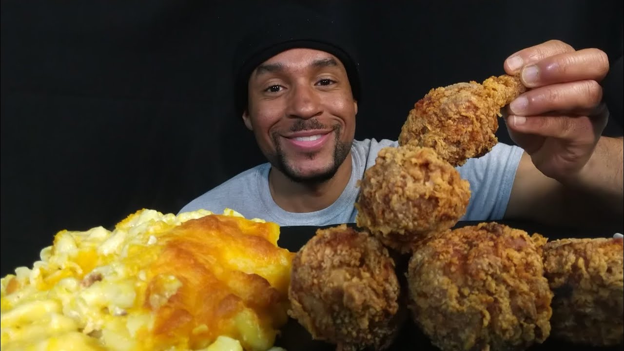 Crispy Fried Chicken and Baked Mac And Cheese Mukbang - YouTube