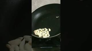 मुंबई की फेमस वड़ा पाव की सूखी लाल चटनी रेसिपीviral shortvideo cooking trending youtubeshorts