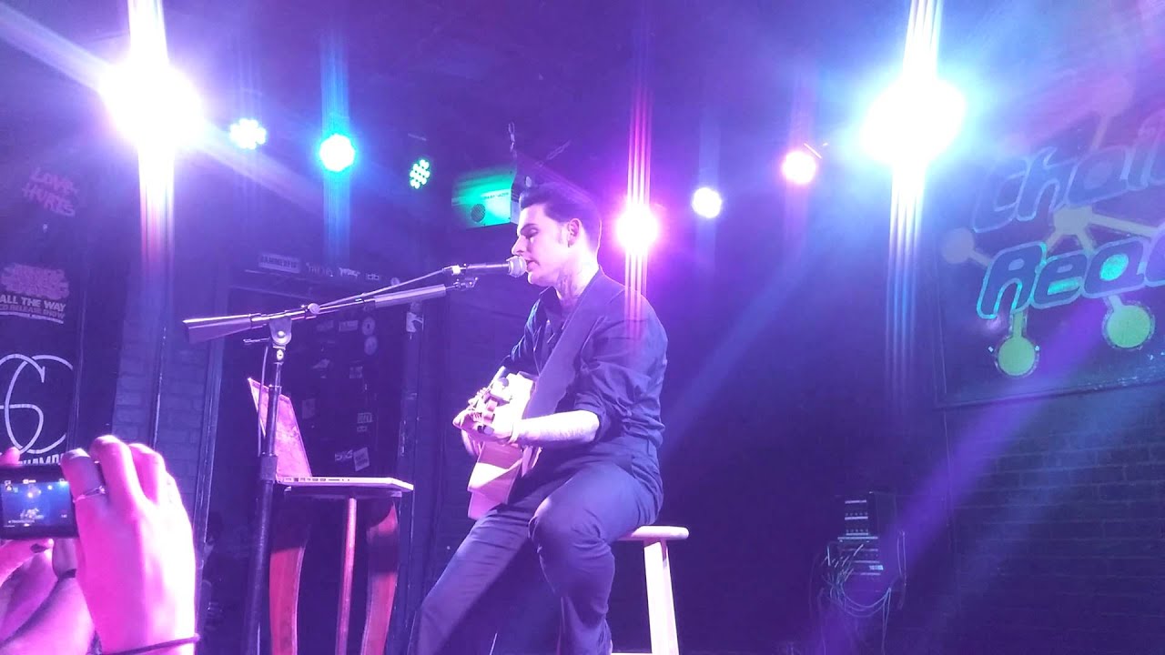 William Control - London Town live acoustic