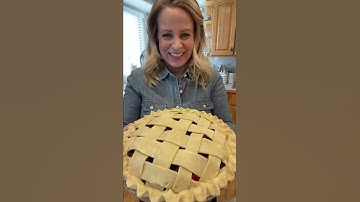 How to Make a Lattice Pie Crust - Tara Teaspoon #shorts