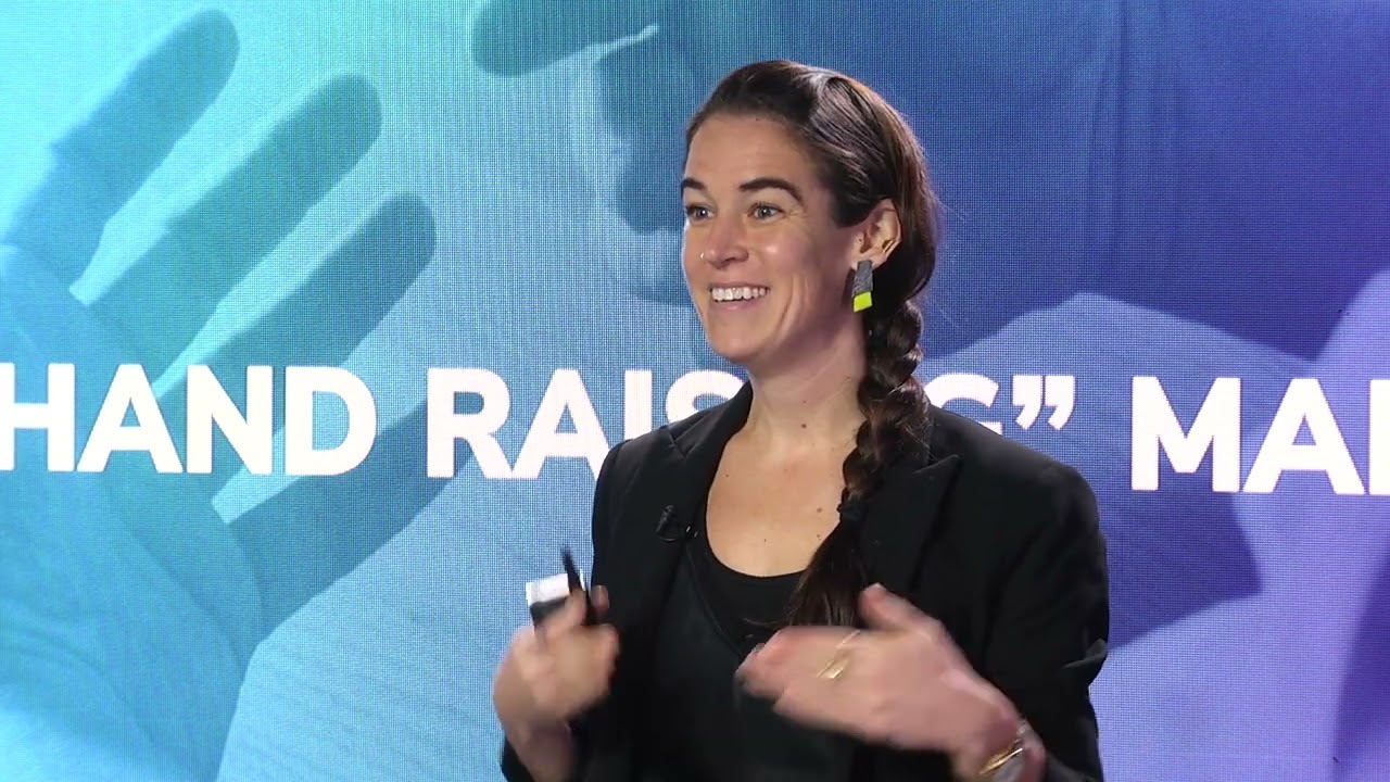 The Comprehensive Encyclopedia of Sales Plays, Incorporating Personalization