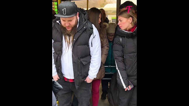 Heartwarming Act of Kindness on a Crowded Bus #shorts