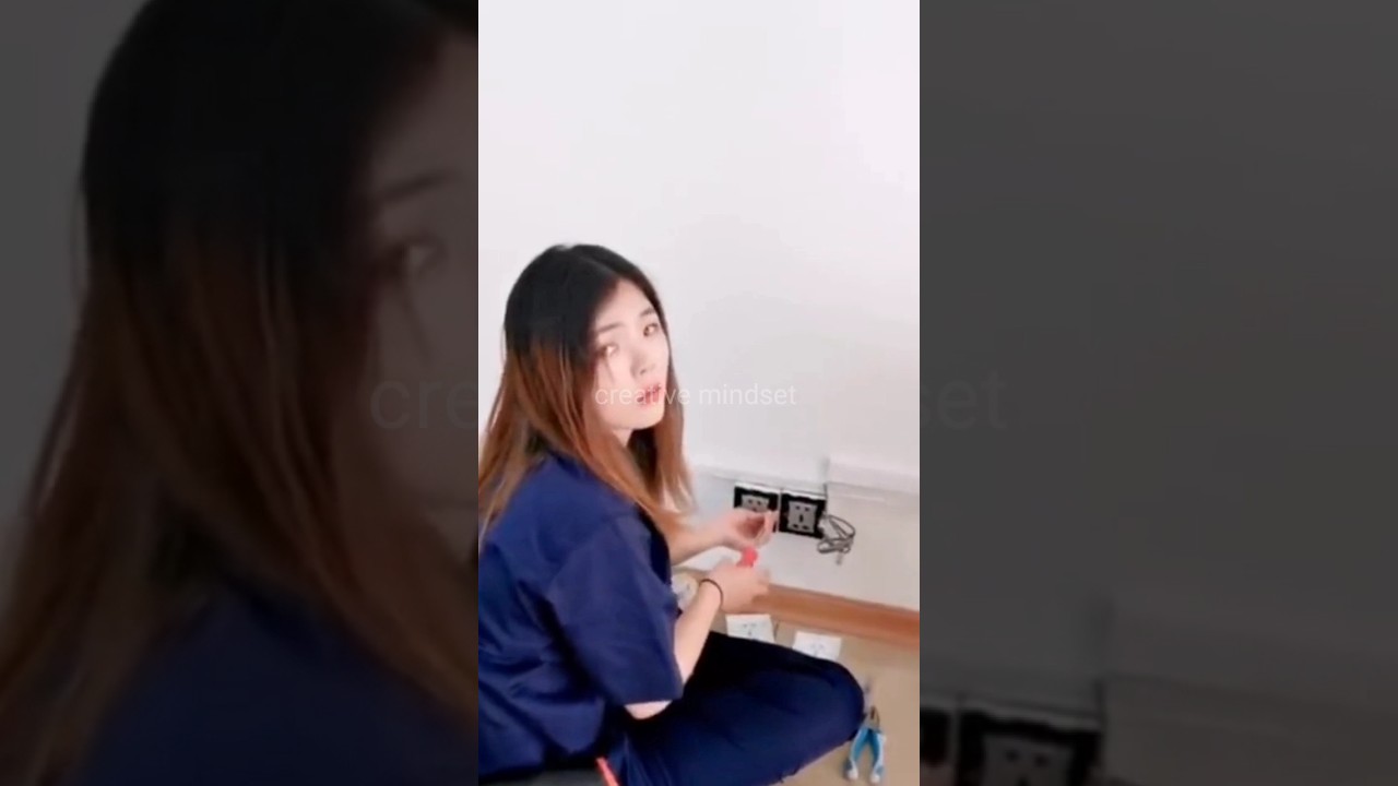 girl electrical ⚡ construction job 