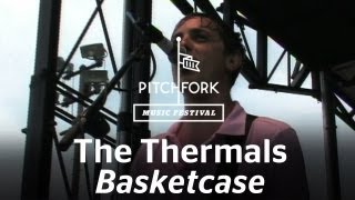 Vignette de la vidéo "The Thermals - Basket Case - Pitchfork Music Festival 2009"