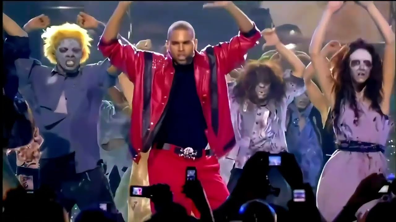 Chris Brown as Michael Jackson Thriller 4K live 2006 - YouTube
