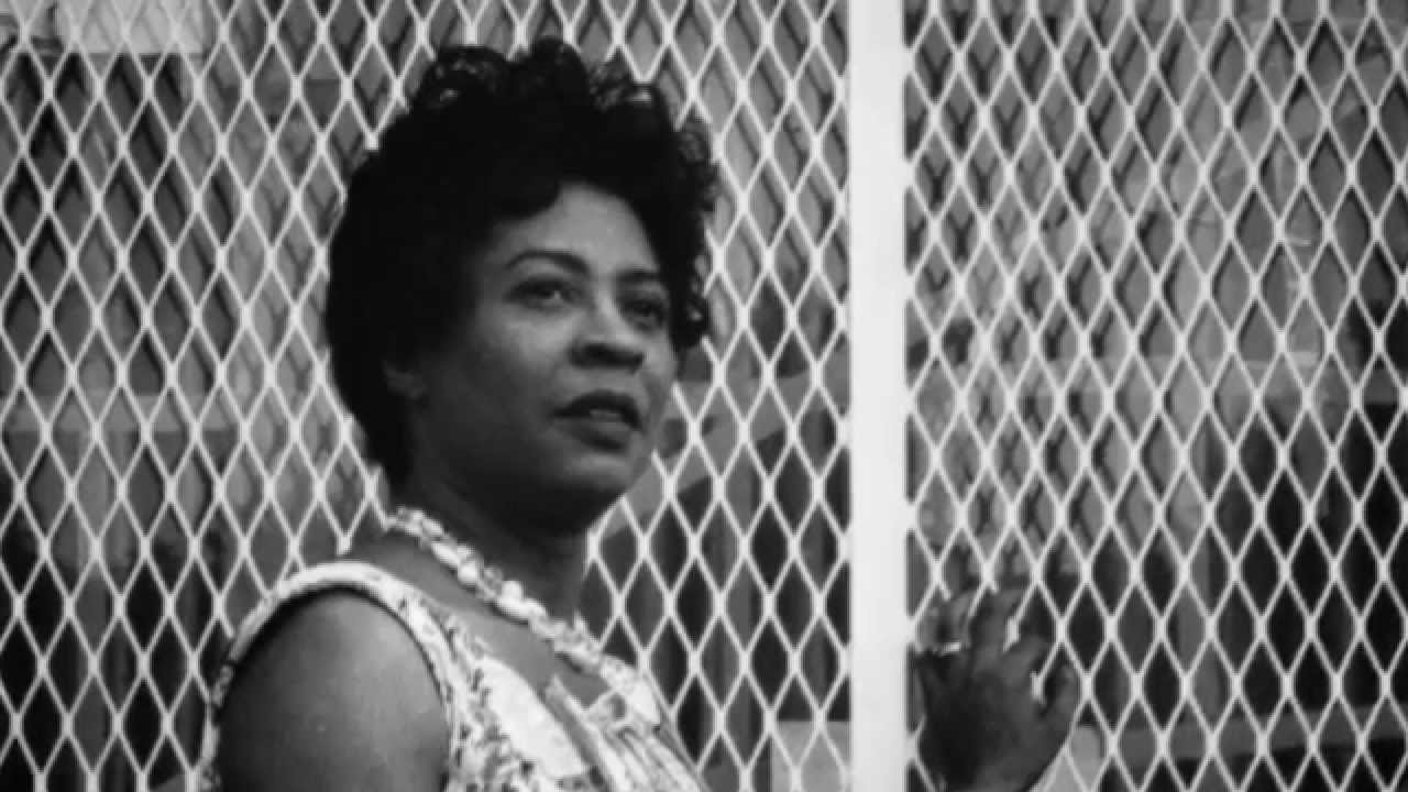 Hall right. Дэйзи Бейтс. Daisy bates.