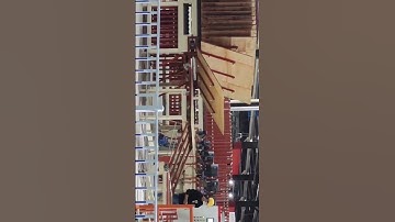 Plywood drying conveyor