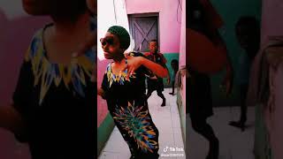 Daawo Film Kii Igu Qosolka Badanah Iyo Niiko Cusub