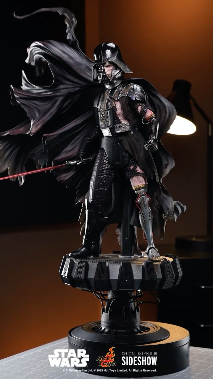 FIRST LOOK Hot Toys Darth Vader Battle Damaged Figure Unboxing