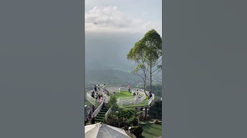 Suasana taman langit dieng wonosobo setelah hari libur lebaran
