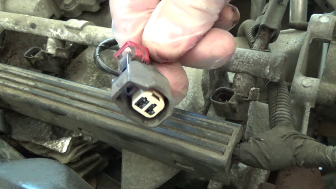 Remove Fuel Injector Wire Plugs (Jeep Wrangler TJ) - YouTube
