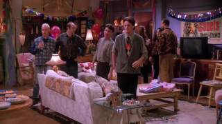 Surprise! | Phoebe's birthday cake (Friends, e1s17)