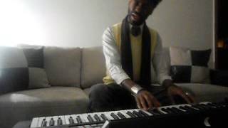 Hasan Green sings "Break Every Chain" By Tasha Cobbs chords