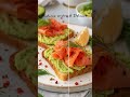 Toast avocat-saumon fumé 🙂