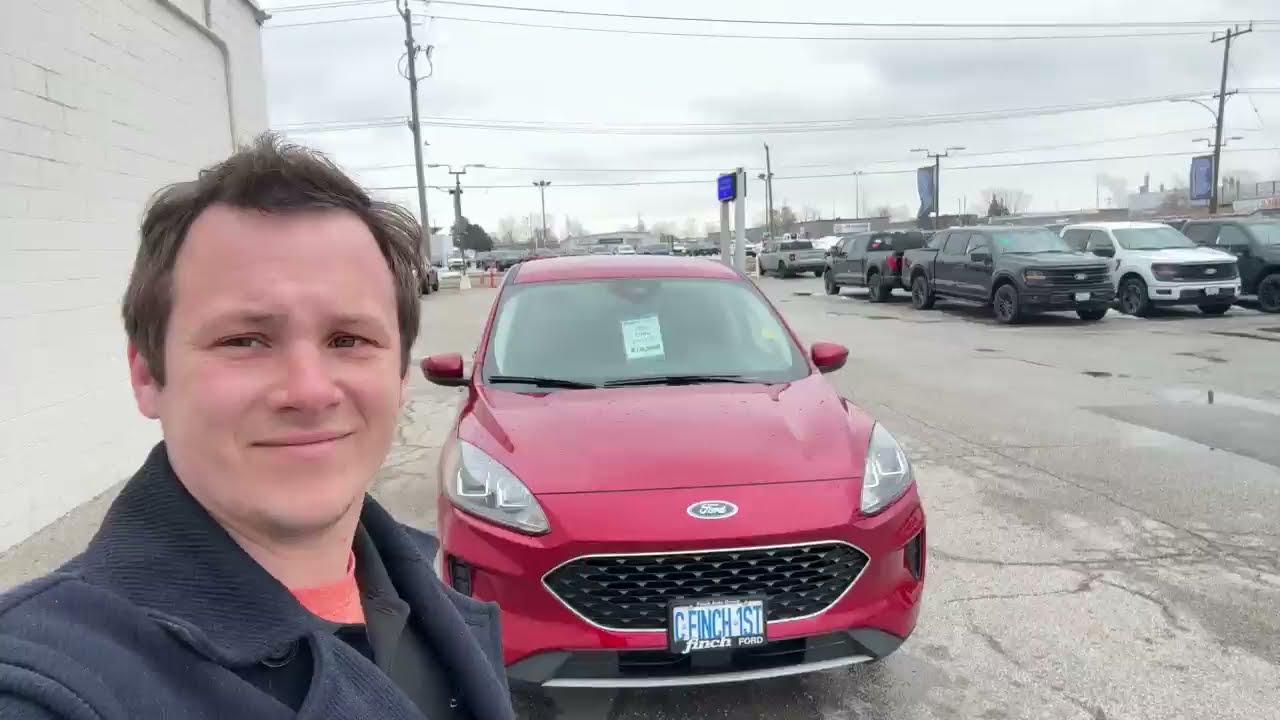 2020 Ford Escape SE Walkaround | Finch Used Vehicles