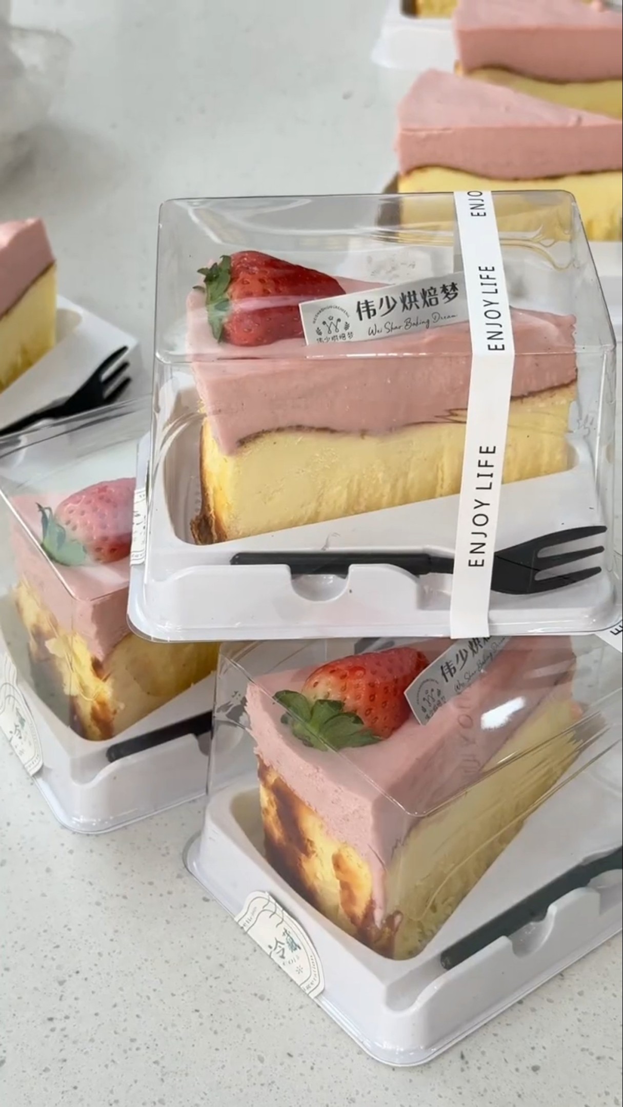 Strawberry Basque Cake Desserts Heal Everything Cake Making Basque Cheesecake Dessert