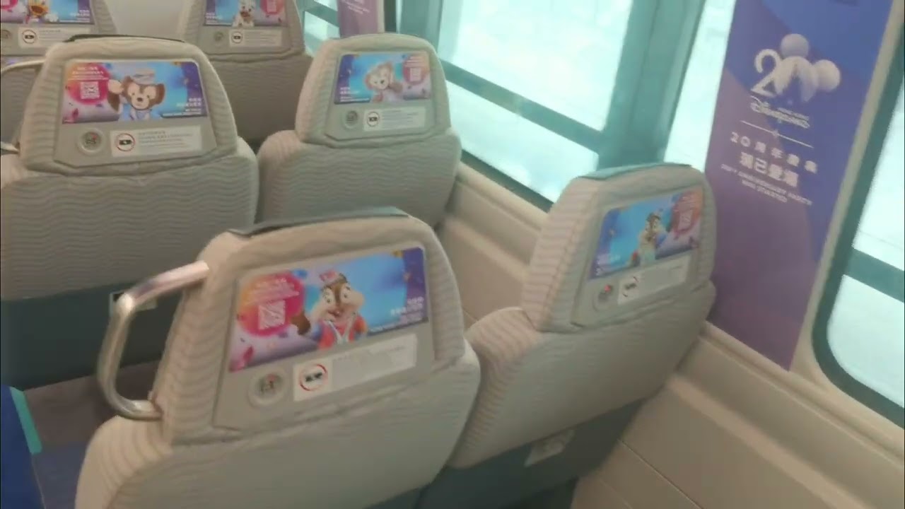 【港鐵機場快綫迪士尼20周年主題列車】港鐵機場快綫 ADtranz CAF-train E111/K411 駛入及駛離機場站1號月台往博覽館