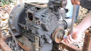 Kubota D905 Diesel Engine BREAK DOWN Time Lapse