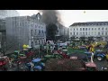 Colère des agriculteurs à Bruxelles. Le Parlement Européen est assiégé par les agriculteurs