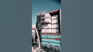 Unloading truck using a forklift