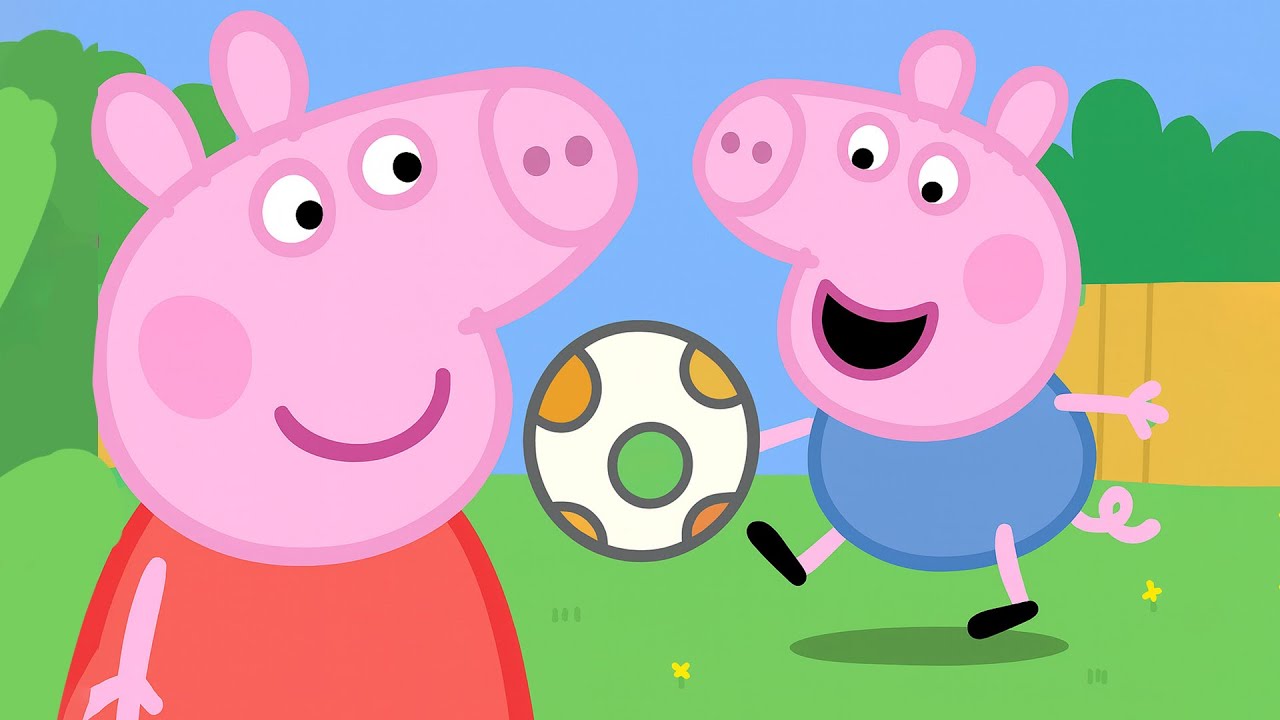 Peppa Pig And George Pig Play Soccer! ⚽🐷 | Peppa Pig Funny Animation
