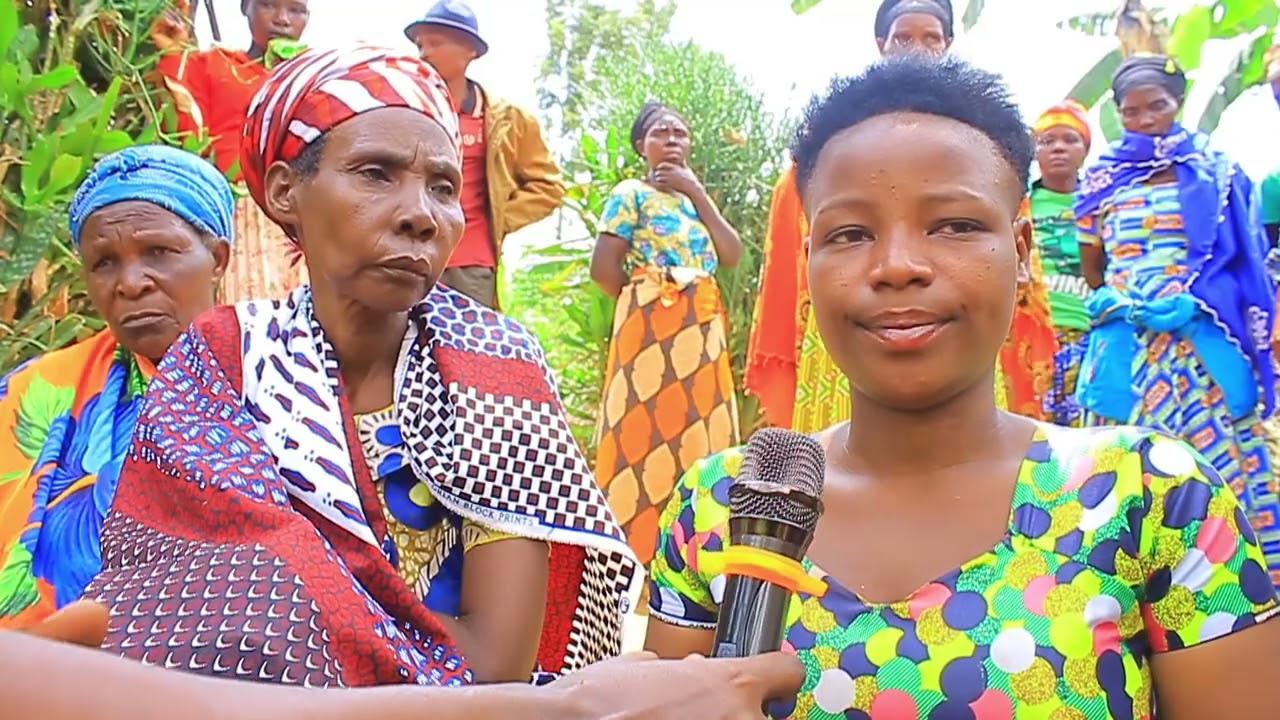 Mumurenge wa muhura umugabo yishe umugore we 😭 amutemaguye numuhoro😭