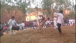Dangal Dekhiye Kaise Ek Pehlwan Ne Dusre Pehlwan Ko Hawa Me Utha Ke Fenka