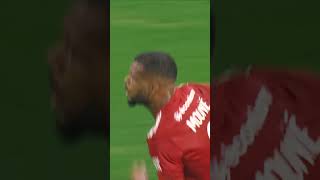 Steve Mounié, Imparable Dans Les Airs