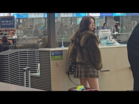 Fifty Fifty Chanelle Moon checking in alone at Incheon Airport 11-26-2024 [ 피프티 피프티 ]-썸네일