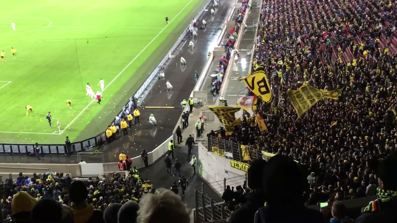 Stuttgart - Dortmund DFB-Viertelfinale Boykott und Tennisbälle