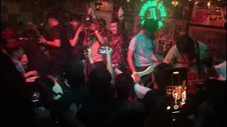 The Brandals - 24.00 Lewat (Lagu Luna) [feat. Tony Setiaji] (Live at Duck Down Bar 31/10/2022)