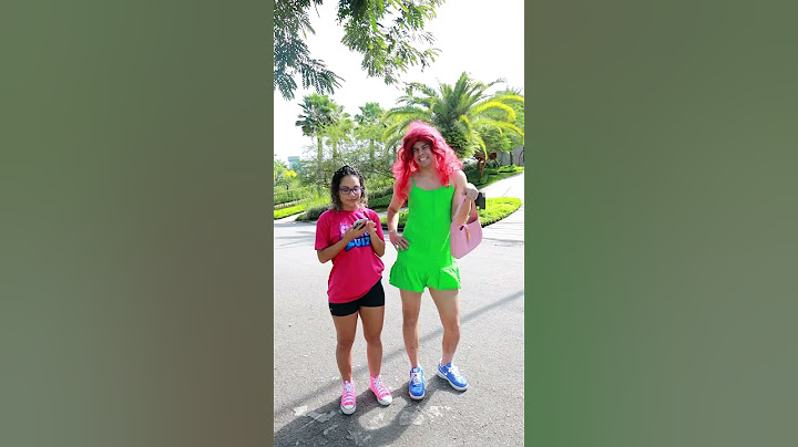 QUANDO VOCÊ SEGURA A BOLSA DA SUA NAMORADA! #shorts