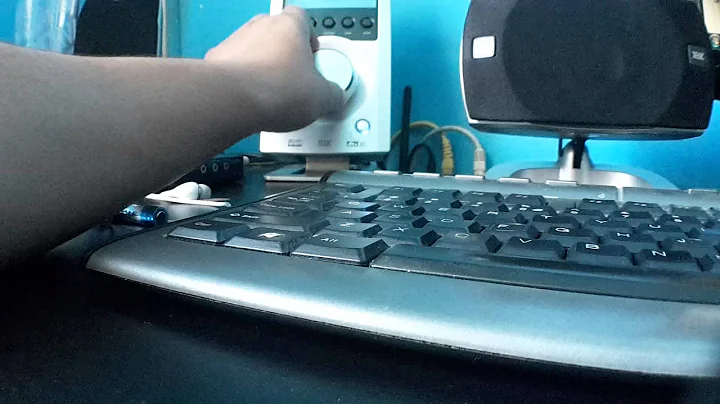 Logitech Z5500 | Desk Shake | 30% bass