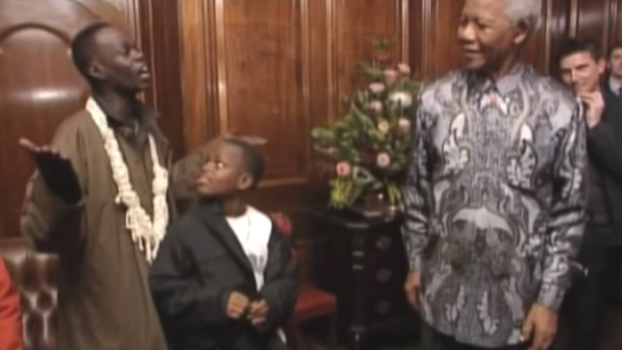 Baaba Maal sings for Nelson Mandela adlı videoyu YouTube'da izle Baaba Maal sings for Nelson Mandela adlı videoyu YouTube'da izle