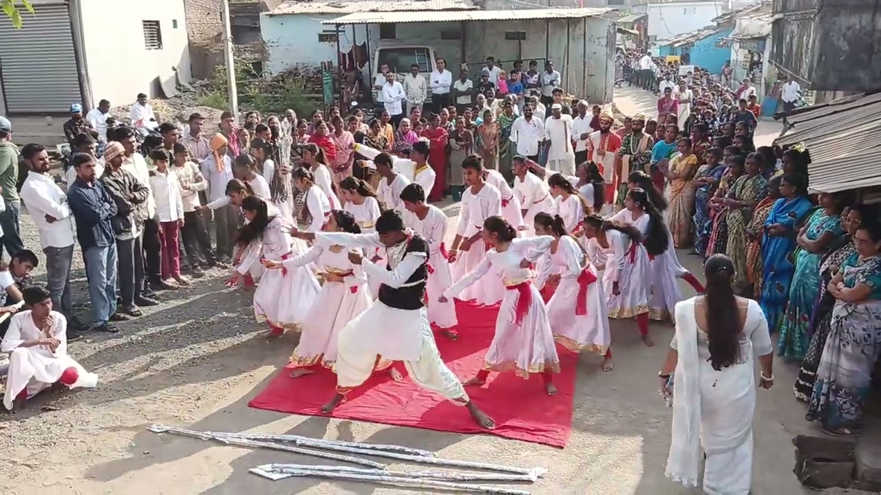 arya international School mukuthban... 26/01/2024   dance show at gadewar chok