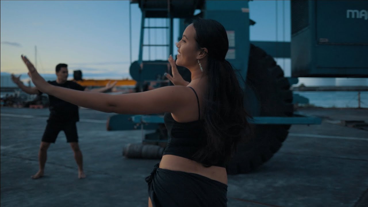 Obejrzyj Ia Ora Te Hura - Te Mana O Te Here [Official Music Video] w YouTube