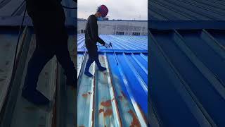 Roof repainting and restoration - Good tools and machinery make work easy