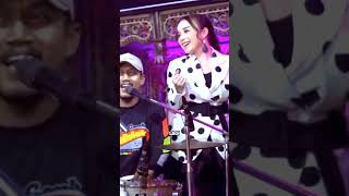 supir taksi dan gadis desa.. Tasya rosmala..OM.ADELLA..